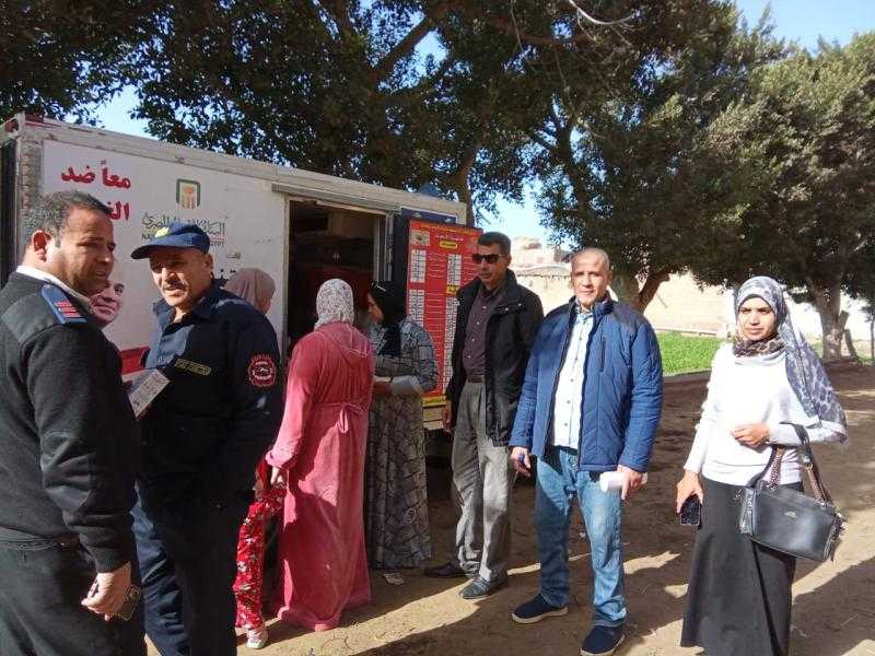 تقديم خدمات طبية لأكثر من 300 مواطن خلال قافلة سكانية بالرحمانية بالبحيرة