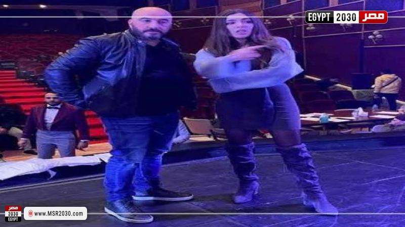 دنيا وزوجها مجدي الهواري