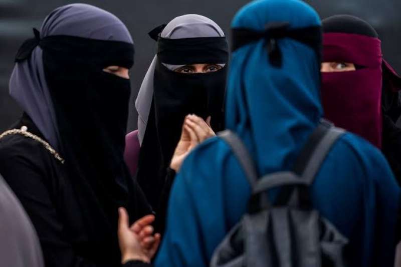 النقاب