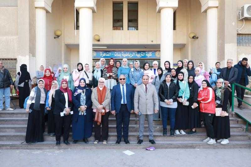 نائب رئيس جامعة الأزهر يتابع لجان الامتحانات بكليات فرع البنات بمدينة نصر