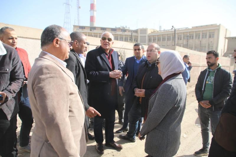 محافظ الجيزة: رصف وتطوير شامل لطرق طراد النيل والمنصورية بأوسيم ومنشأة القناطر