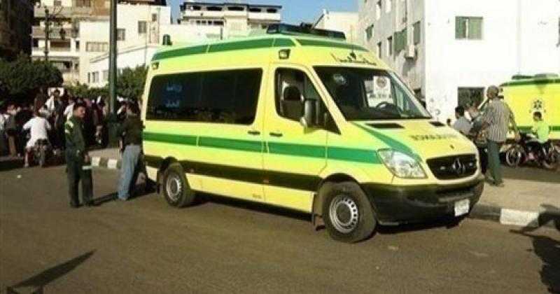 سيدة تضع مولودها أثناء عودتها بطريق القاهرة الفيوم