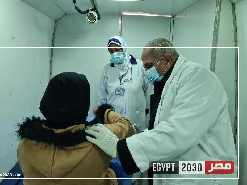 الكشف على 1243 مواطنًا خلال قافلة طبية مجانية بكوم حمادة بالبحيرة