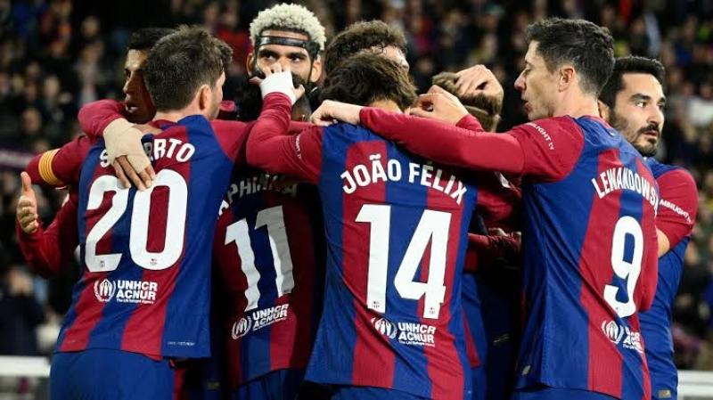 «ثلاثي هجومي».. تشكيل برشلونة لمواجهة أوساسونا في كأس السوبر الإسباني