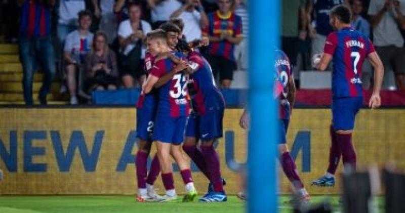 مفآجات بالجملة في قائمة برشلونة ضد ريال بيتيس في الدوري الإسباني