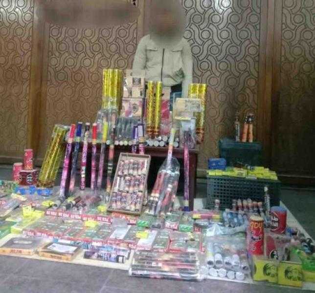 ضبط عاطل للاتجار في الألعاب النارية بالإسكندرية