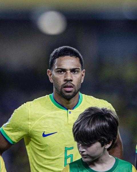 مفاجأة عاجلة.. الهلال في مفاوضات لضم لاعب الدوري الفرنسي