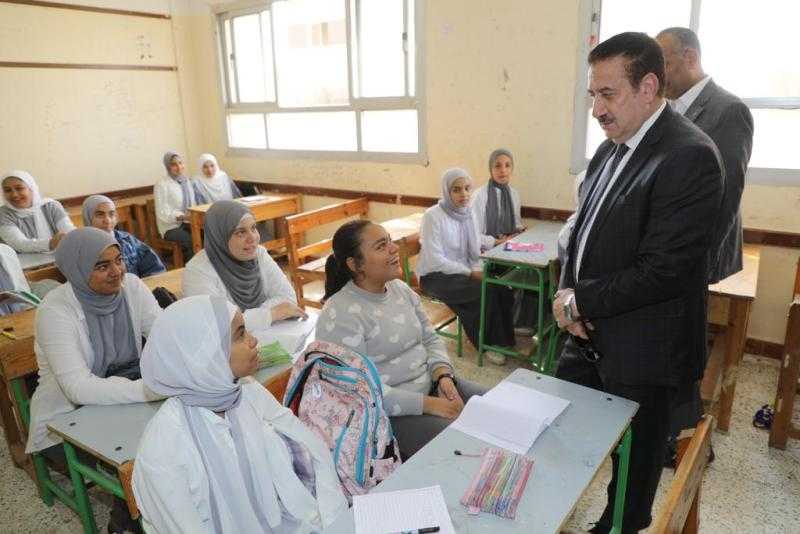 محافظ المنوفية يشدد برفع درجة الجاهزية الكاملة بجميع الإدارات التعليمية استعدادا لامتحانات الشهادة الإعدادية