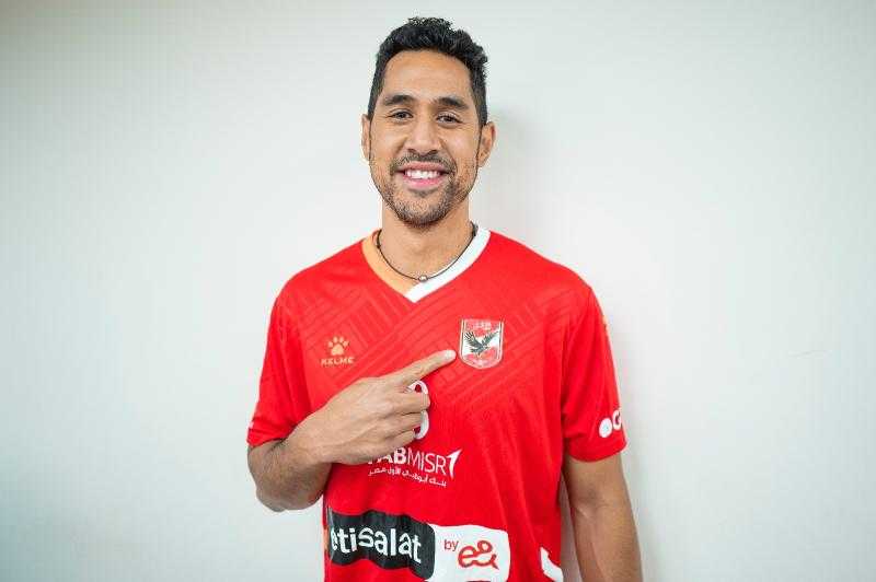 الأهلي يُعلن التعاقد مع الأمريكي جاريت مواجوتوتيا لتدعيم رجال الطائرة