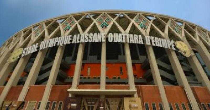 سقوط أمطار غزيرة على ملعب افتتاح أمم إفريقيا 2023 في كوت ديفوار (فيديو)