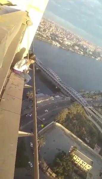 ننشر الصور الأولى لواقعة انتحار فتاة من الطابق الـ24 بفندق في الزمالك