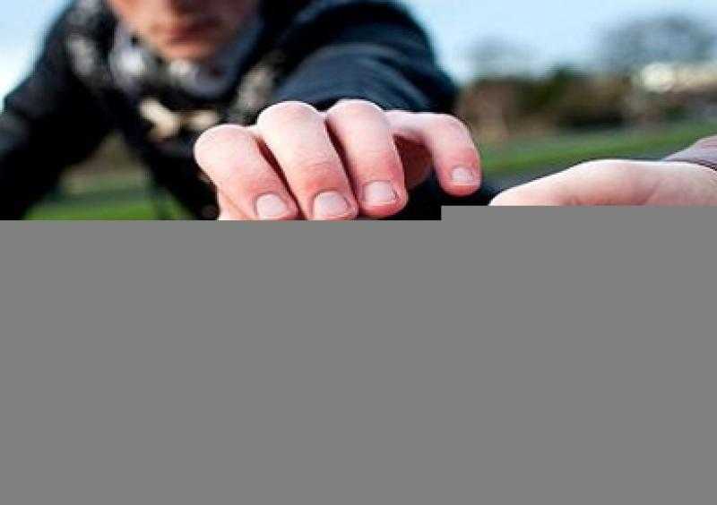 ضبط عاطلين تخصصا في خطف الهواتف المحمولة بمصر الجديدة