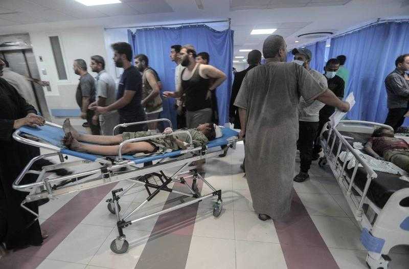 قوات الاحتلال تواصل منع وصول فرق الإسعاف إلى مخيم المغازي وسط غزة