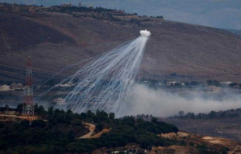 الاحتلال يستهدف المناطق الوسطى من قطاع غزة بالقنابل الفسفورية