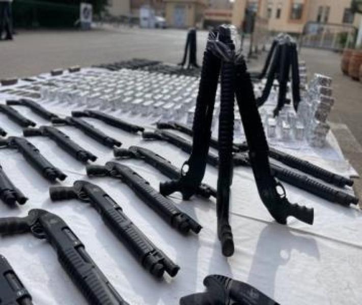 سقوط تشكيل عصابى بحوزتهم 80 بندقية خرطوش و1800 طربة حشيش 