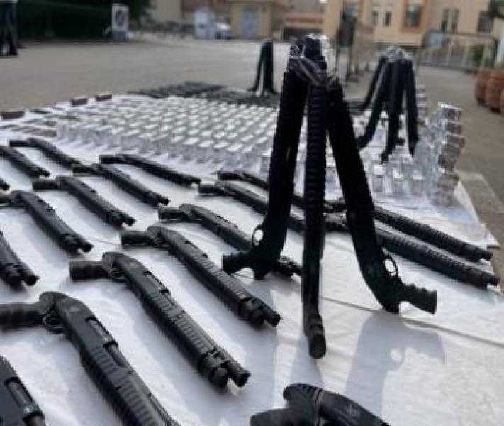 سقوط تشكيل عصابي بحوزتهم 80 بندقية خرطوش و1800 طربة حشيش