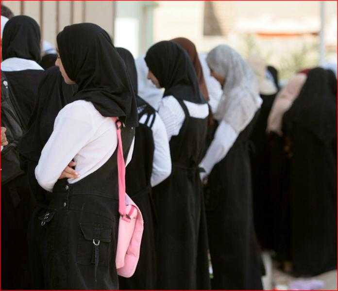 القصة الكاملة لواقعة تحرش معلم بـ10 طالبات في أسيوط