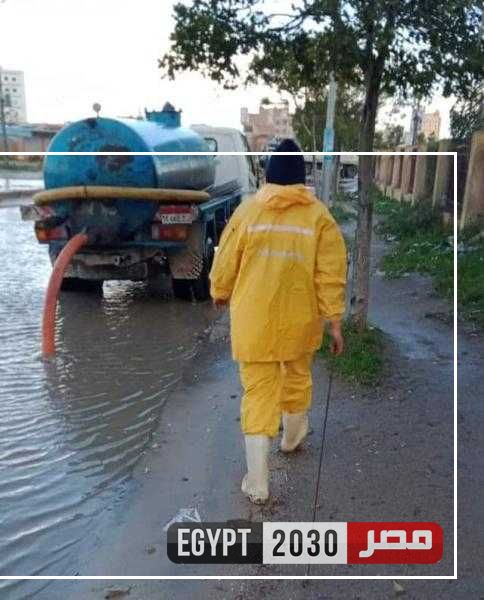 محافظ كفر الشيخ يتابع جهود أجهزة المحافظة في أعمال رفع مخلفات الأمطار والقمامة