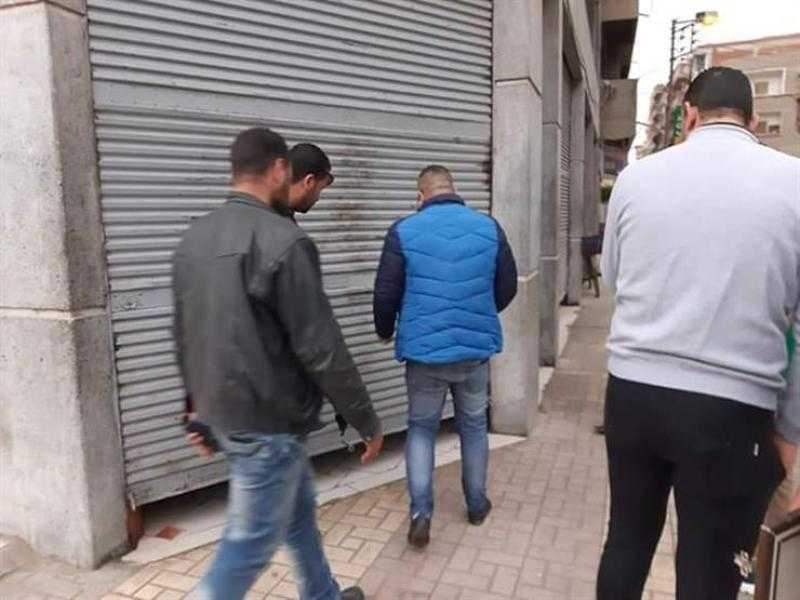ضبط 203 مخالفة لمحال تجارية غير ملتزمة بقرار الغلق