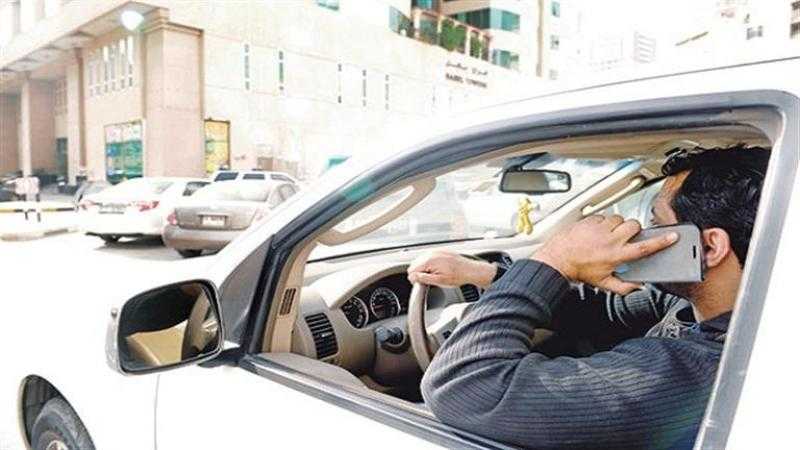 خلال 24 ساعة.. ضبط 3 آلاف مخالفة تحدث في الهاتف أثناء القيادة