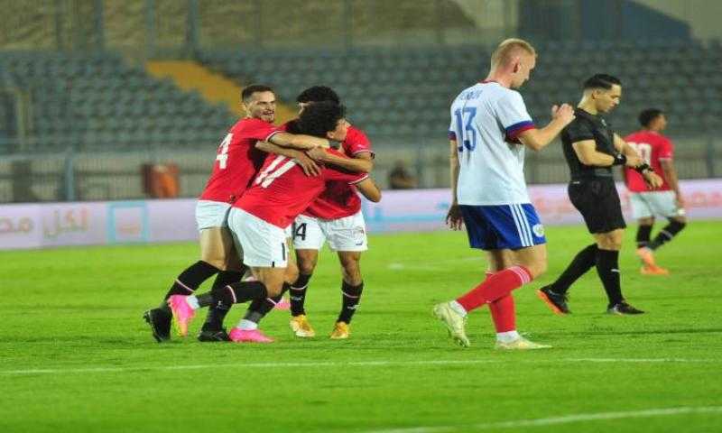 بعثة المنتخب الأوليمبي تغادر للإمارات.. وميكالي يُشيد بمعسكر العاصمة الإدارية