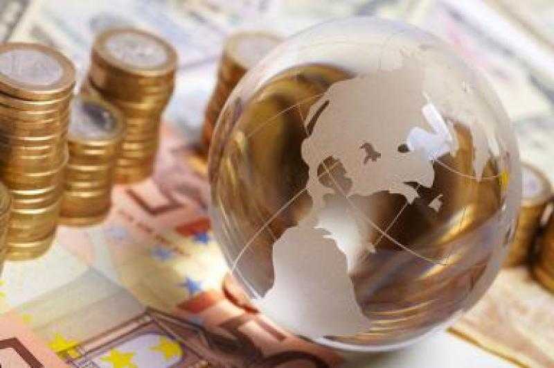 اقتصادي: موازنات دول العالم تأثرت بسبب توقف الاستيراد وارتفاع تكلفة الشحن