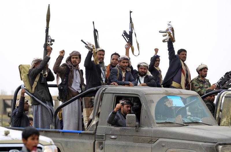 الحوثيون: سنواصل عملياتنا بالبحر الأحمر حتى يتوقف العدوان على غزة