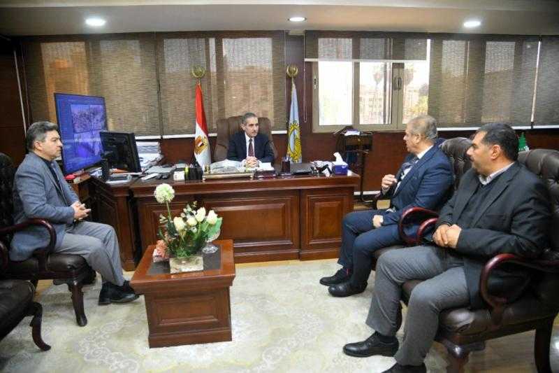 محافظ الغربية يتابع مع مسؤولي وزارة التخطيط تطوير منظومة المراكز التكنولوجية