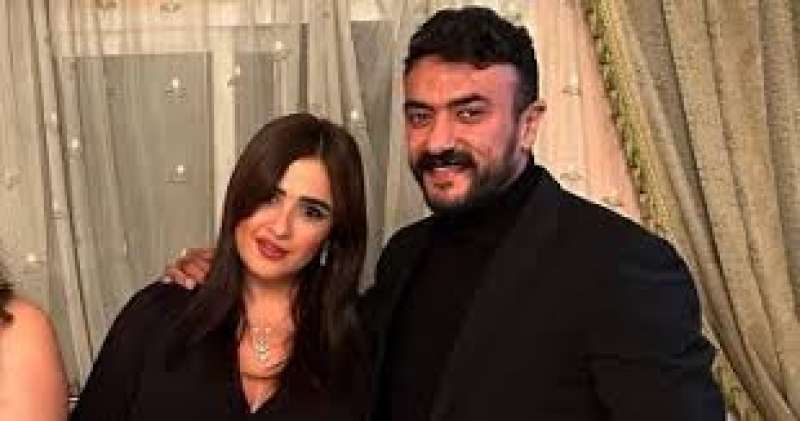 ياسمين عبدالعزيز و أحمد العوضي 