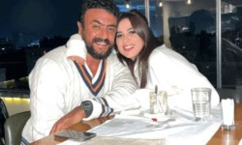 ياسمين عبدالعزيز وأحمد العوضي 