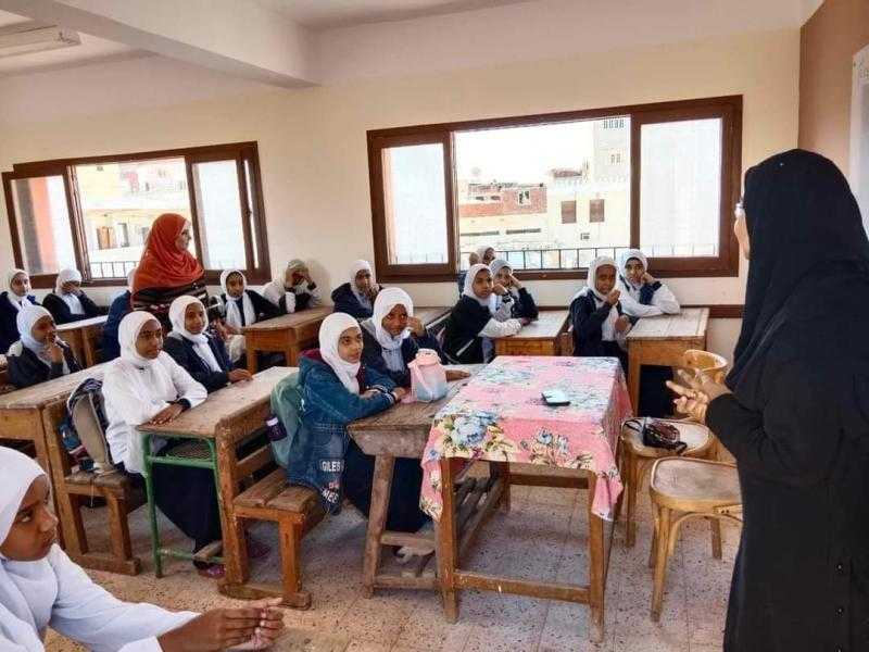ثقافة الاختلاف وقبول الآخر في نقاشات قصور الثقافة بالبحر الأحمر