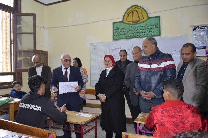 الغضبان يتفقد مدرسة بورسعيد الإعدادية بنين لمتابعة سير وانتظام الامتحانات