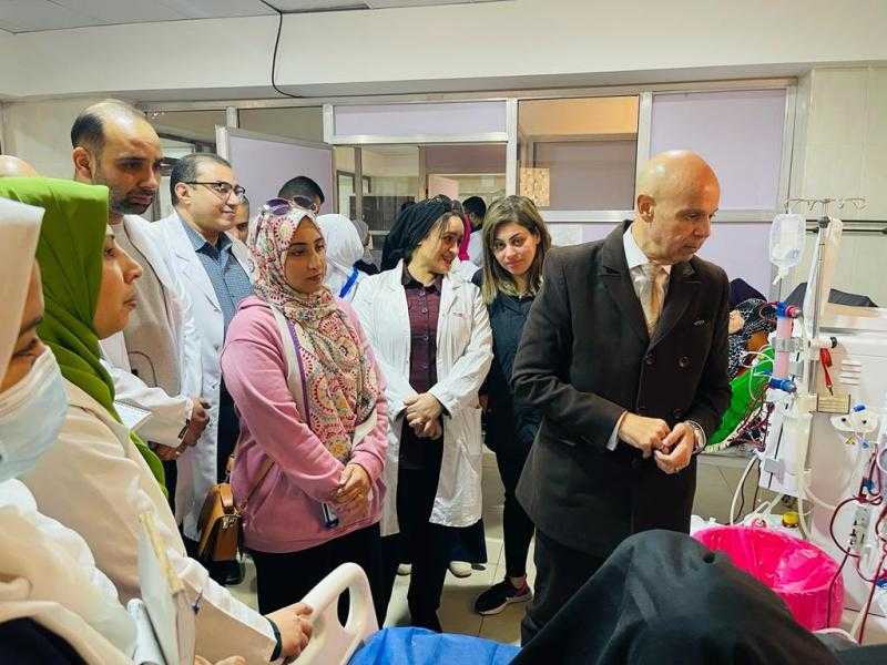 وكيل وزارة الصحة بالشرقية يتفقد الخدمات الطبية بمستشفى القنايات المركزي