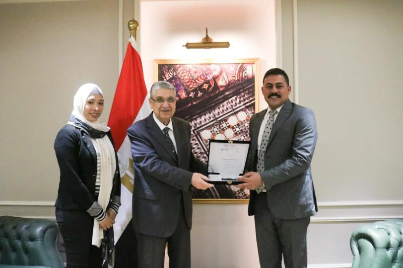 بوابة مصر 2030 تكرم وزير الكهرباء كأحد أفضل الوزراء خلال عام 2023