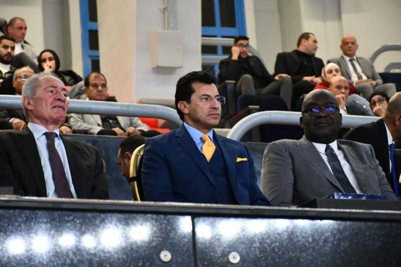 وزير الرياضة يشهد مباراة مصر وغينيا في افتتاح بطولة أمم إفريقيا