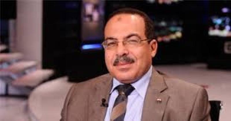  يحيى حسين عبد الهادى