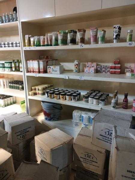 مباحث القاهرة تضبط  3.5 طن لحوم و8 آلاف عبوة أعشاب ومستحضرات تجميل غير صالحة