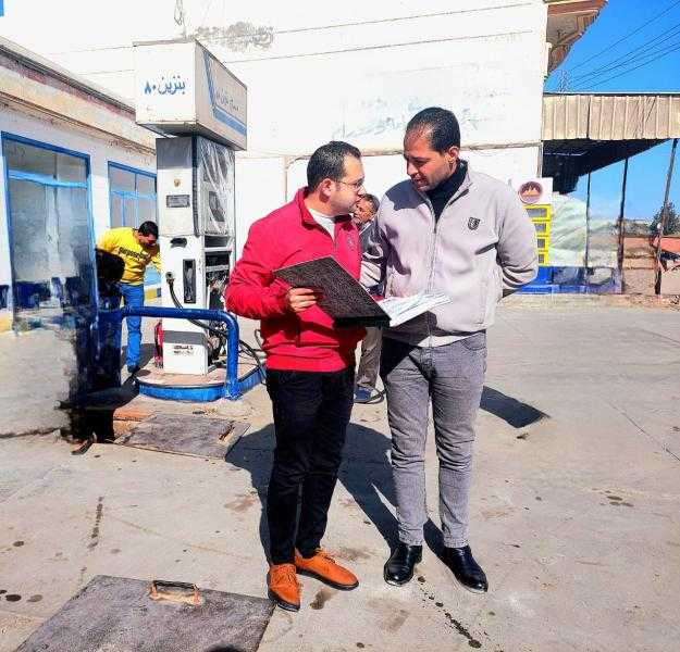 ضبط محطة تموين سيارات تقوم بتجميع كميات من السولار من السوق السوداء لإعادة بيعها بالبحيرة