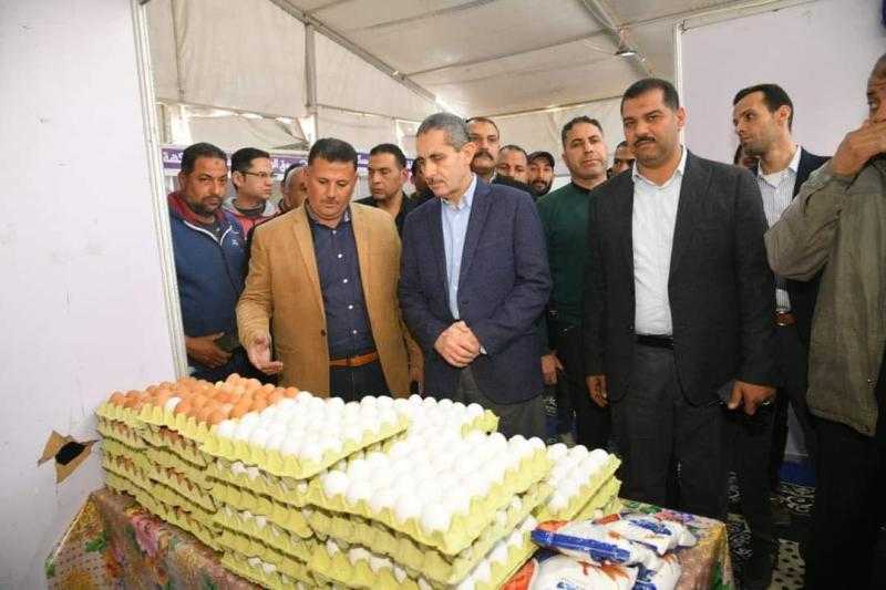 محافظ الغربية يفتتح معرضا جديدا لبيع السلع الغذائية بأسعار مخفضة بحي ثان طنطا