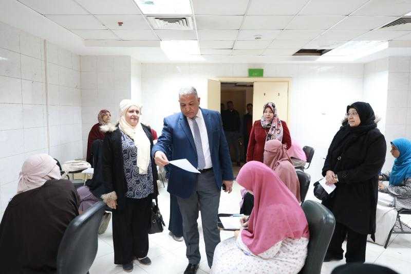 نائب رئيس جامعة الأزهر يشيد بانضباط لجان امتحانات كلية التمريض