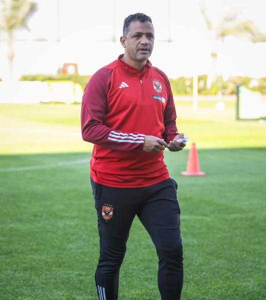 سامي قمصان يُعدد أهمية معسكر الأهلي بالإمارات