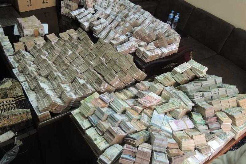 ضبط شخصين بتهمة الاتجار في العملة بمدينة نصر