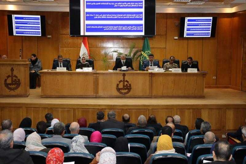 محافظ القليوبية يعقد اجتماع المجلس التنفيذي للمحافظة