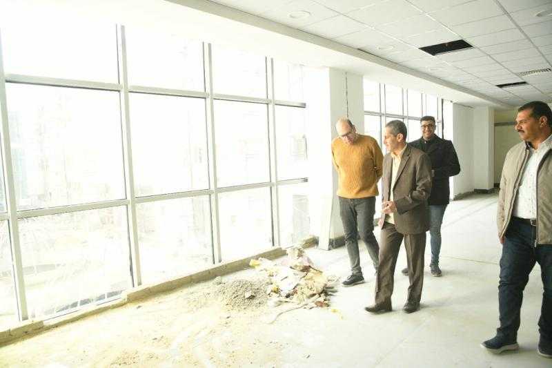 محافظ الغربية يتابع الأعمال بمشروعات القطاع الصحي بطنطا