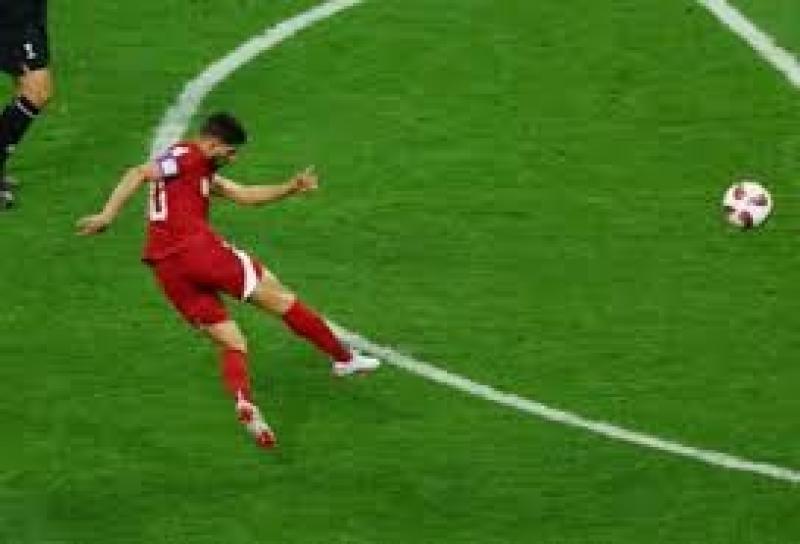 بهدف عالمي ... منتخب قطر يفوز على الصين وينهي دور المجموعات بالعلامة الكاملة ”فيديو”