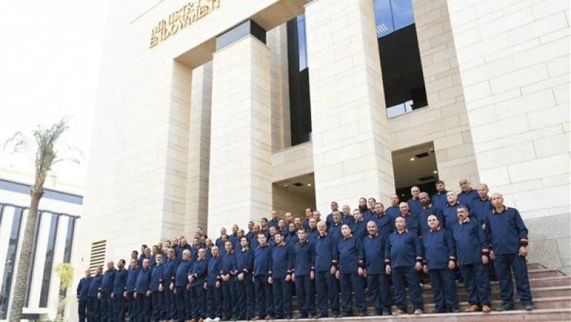 الأوقاف تعلن تسليم الزي الشتوي للدفعة الثانية من عمال المساجد الكبرى