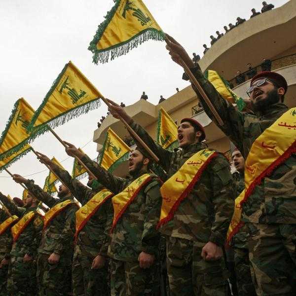 تقارير صحفية: سيطرة حزب الله على القرار السياسي اللبناني يزيد التوتر في الدولة