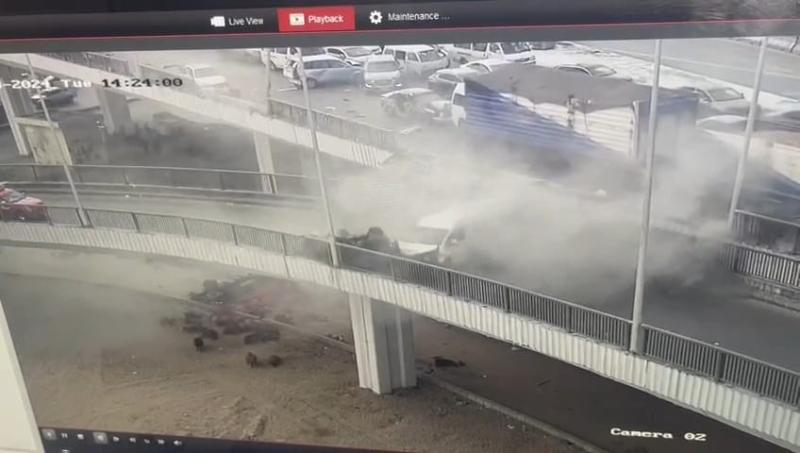 تفاصيل جديدة في حادث سقوط سيارات من أعلى محور المريوطية l فيديو وصور