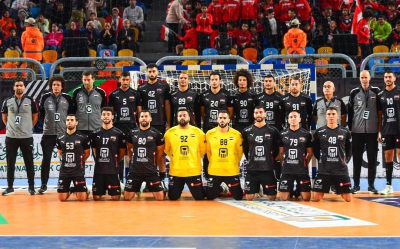 وزير الرياضة يهنئ أبطال منتخب اليد بالتأهل إلى كأس العالم