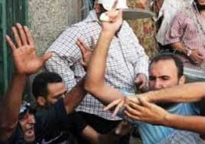 حبس مزارعين تعديا على عامل لخلافات على ثمن شباك بسوهاج